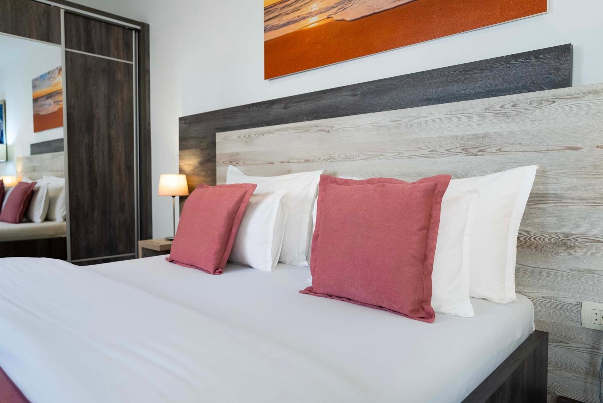 Boutique Hotel Momentum By Aycon Budva Rom bilde